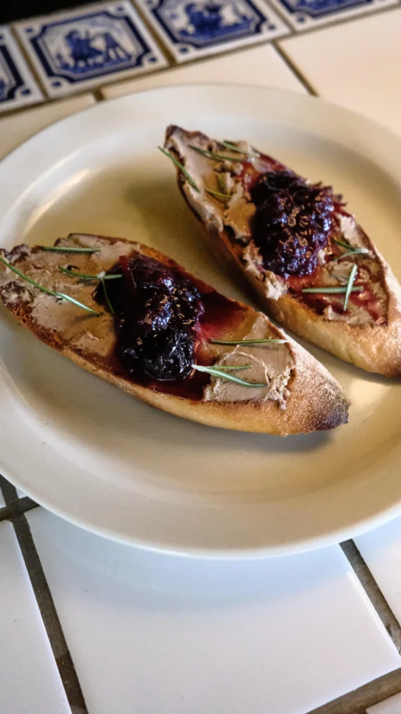 Crostini Liver Patê, Berries, Rosemary